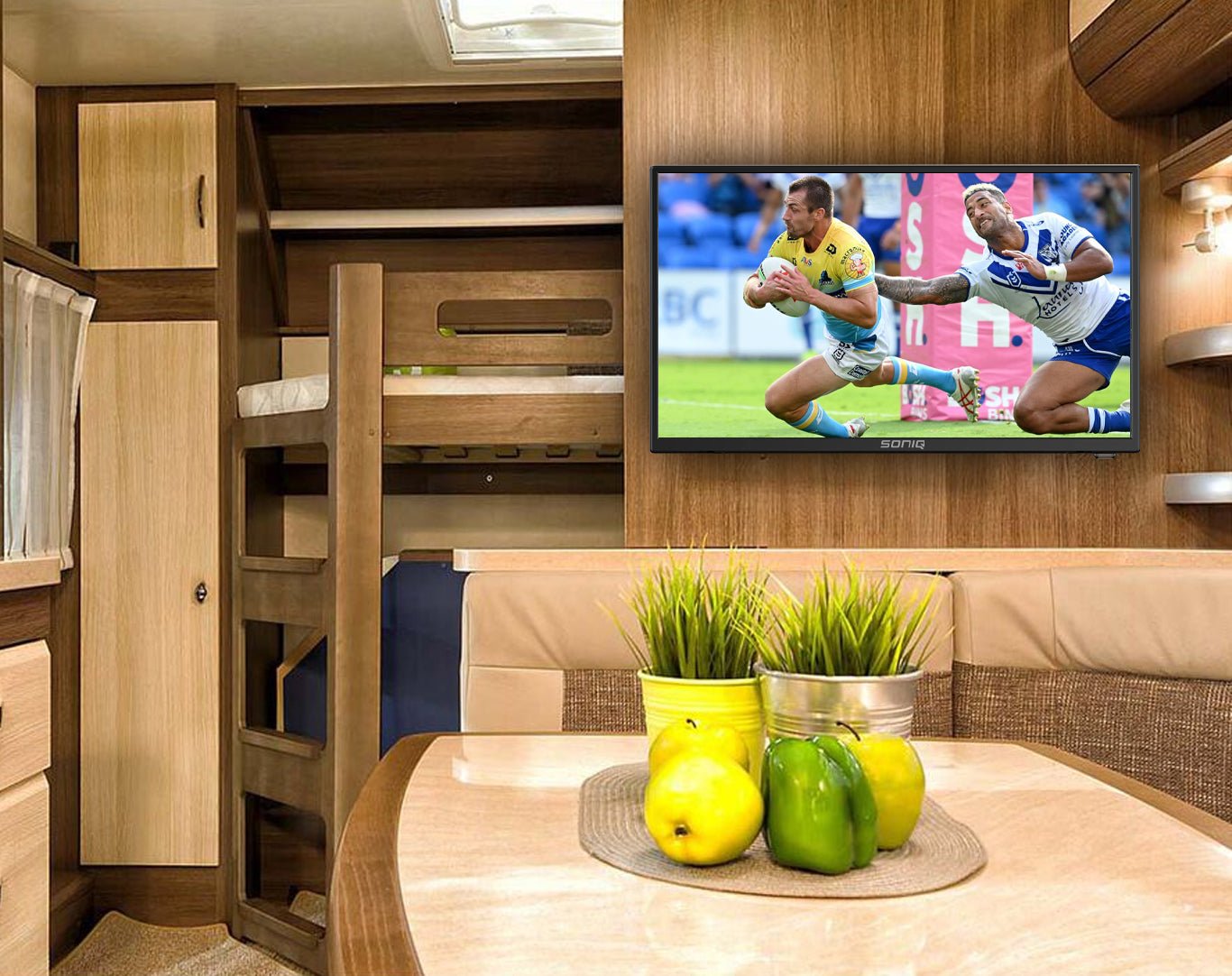 SONIQ 24" HD LED LCD Digital TV with DVD Combo 12V Caravan E24HB40A